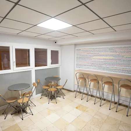 Residencia Pasaje 3*